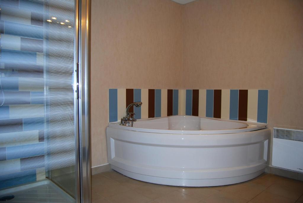 Hotel Le Logis De La Lys Aire-sur-la-Lys Pokoj fotografie